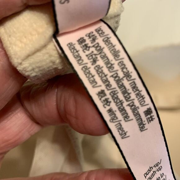 Victoria's Secret size 40 C push-up padded bra - Picture 8 of 10